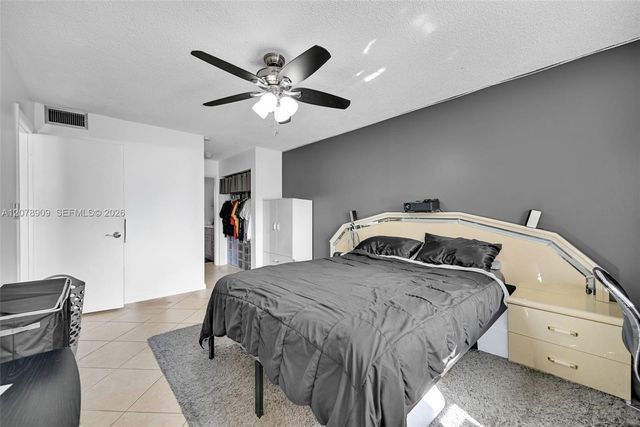 7610 Stirling Road 206F, Davie, FL 33024