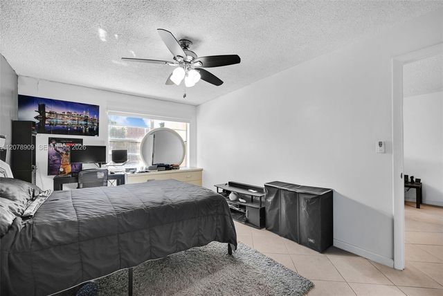 7610 Stirling Road 206F, Davie, FL 33024