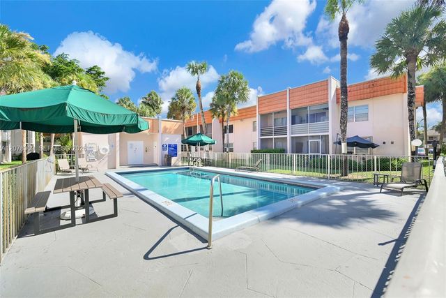 7610 Stirling Road 206F, Davie, FL 33024