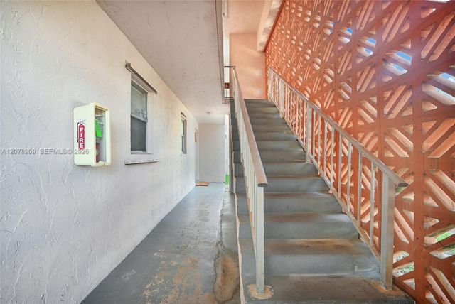 7610 Stirling Road 206F, Davie, FL 33024