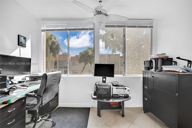 7610 Stirling Road 206F, Davie, FL 33024