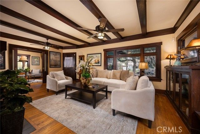 577 N Chester Avenue, Pasadena, CA 91106