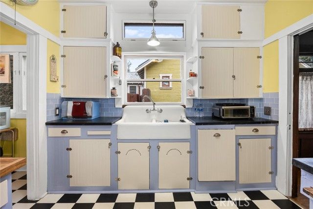 577 N Chester Avenue, Pasadena, CA 91106