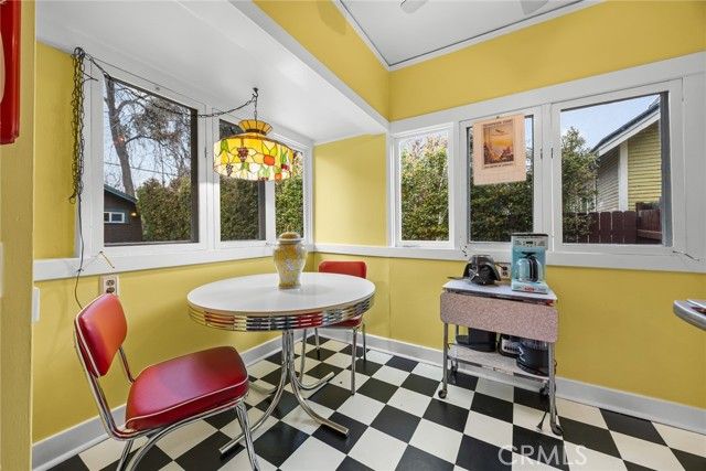 577 N Chester Avenue, Pasadena, CA 91106