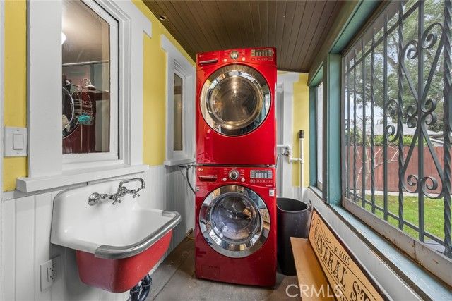 577 N Chester Avenue, Pasadena, CA 91106