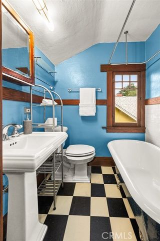 577 N Chester Avenue, Pasadena, CA 91106