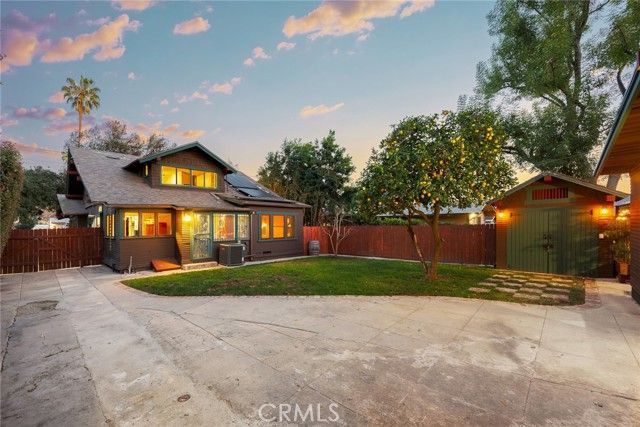 577 N Chester Avenue, Pasadena, CA 91106