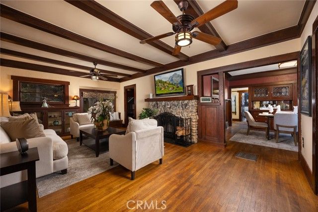 577 N Chester Avenue, Pasadena, CA 91106