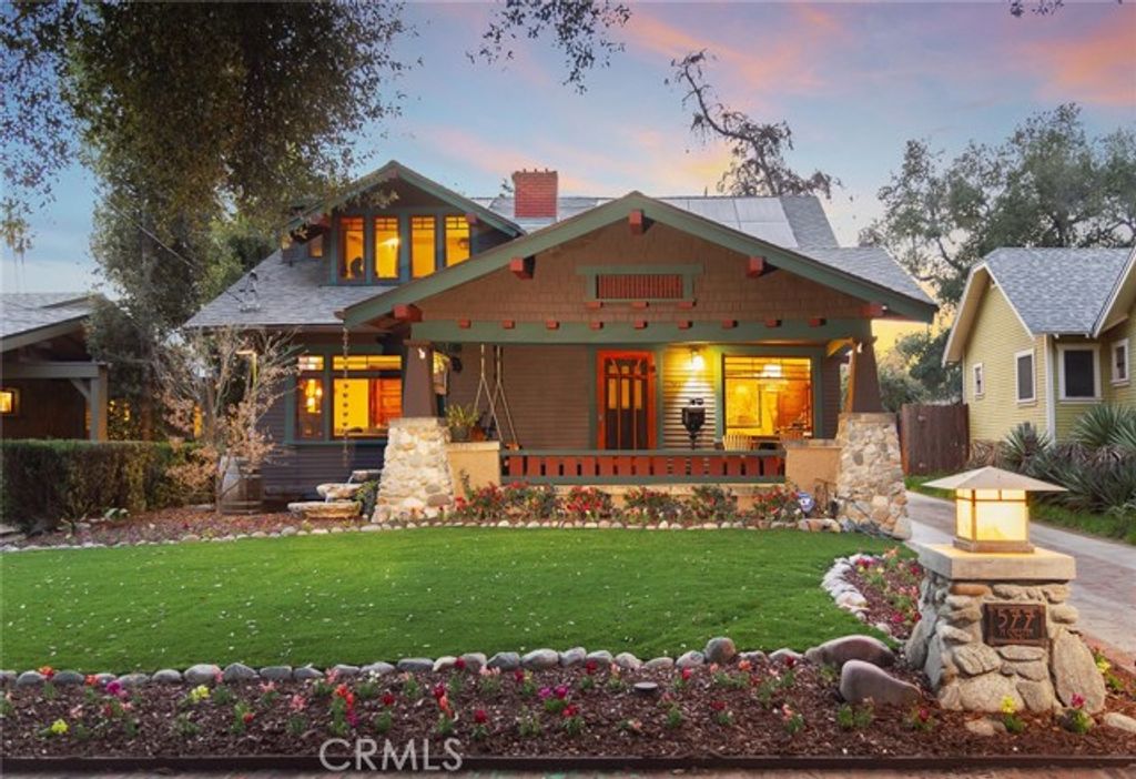 577 N Chester Avenue, Pasadena, CA 91106