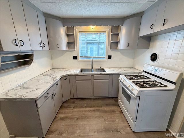 176 Winspear Avenue, Buffalo, NY 14215