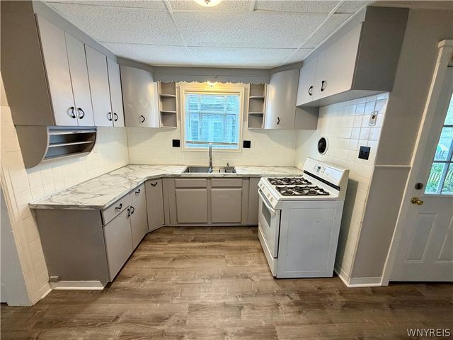 176 Winspear Avenue, Buffalo, NY 14215