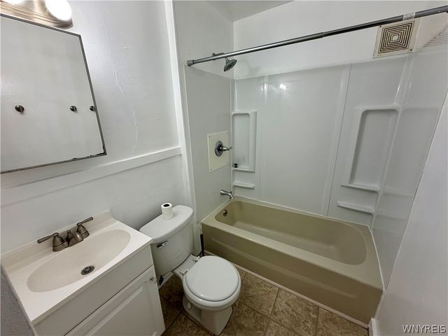 176 Winspear Avenue, Buffalo, NY 14215