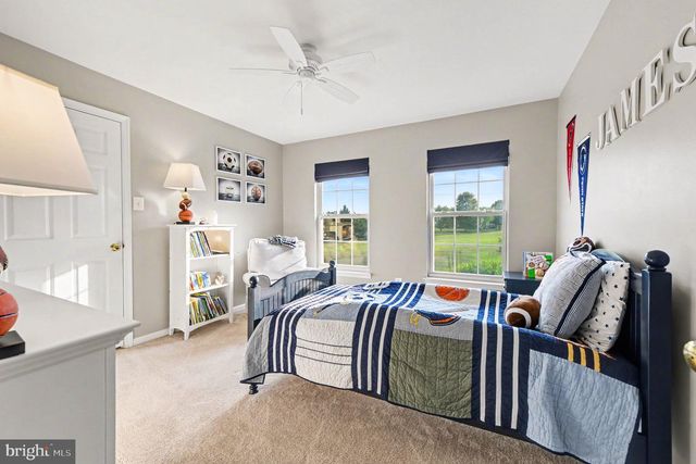 203 CRITTENDEN DR, Newtown, PA 18940