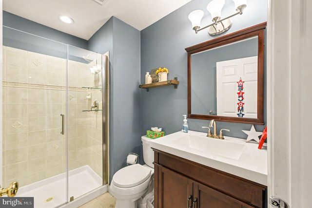 203 CRITTENDEN DR, Newtown, PA 18940