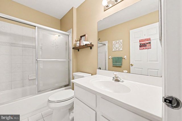 203 CRITTENDEN DR, Newtown, PA 18940