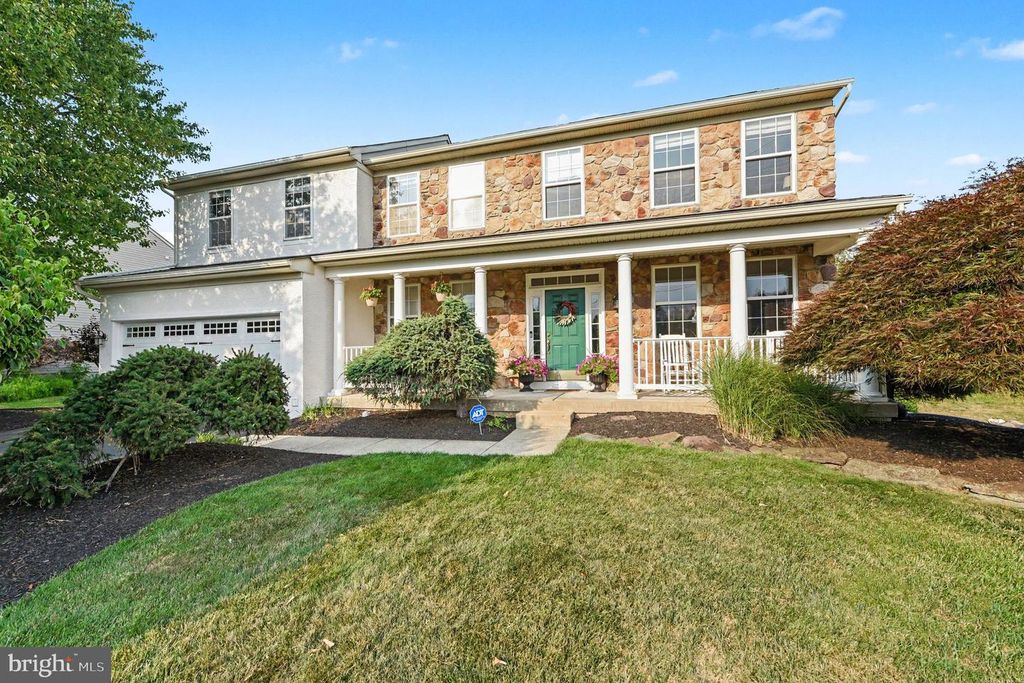 203 CRITTENDEN DR, Newtown, PA 18940