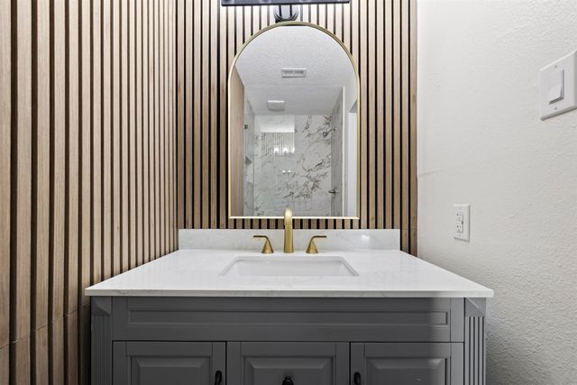 1022 Kay, Gladewater, TX 75647