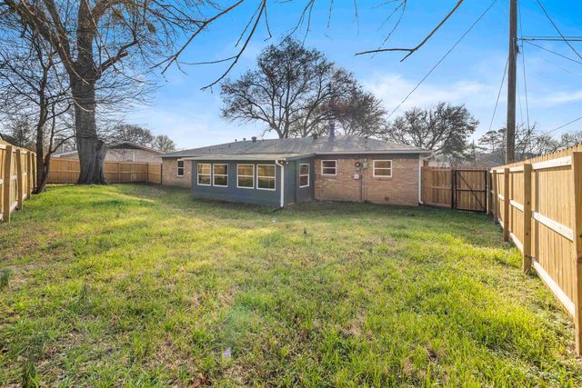 1022 Kay, Gladewater, TX 75647