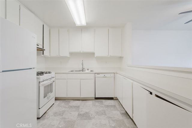 310 N Jackson Street 128, Glendale, CA 91206