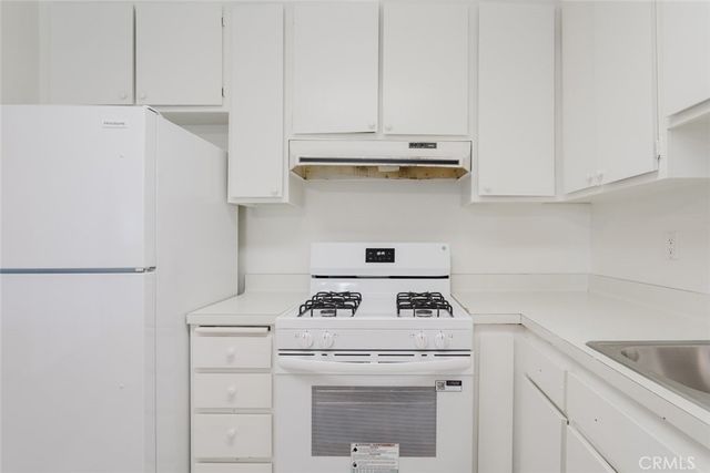 310 N Jackson Street 128, Glendale, CA 91206