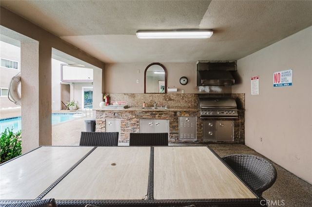 310 N Jackson Street 128, Glendale, CA 91206