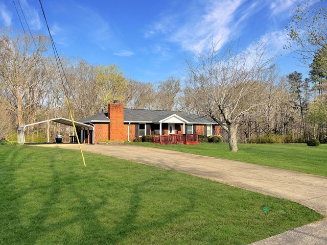 75 Towering Oaks Dr, Tennessee Ridge, TN 37178