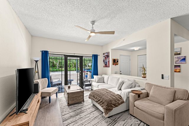 2801 Sarento Place 102, Palm Beach Gardens, FL 33410