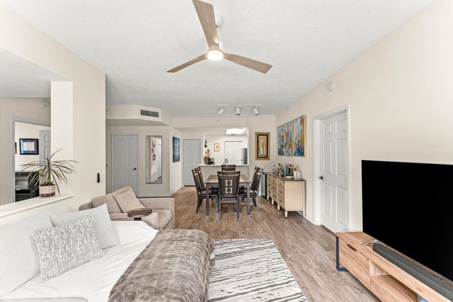 2801 Sarento Place 102, Palm Beach Gardens, FL 33410