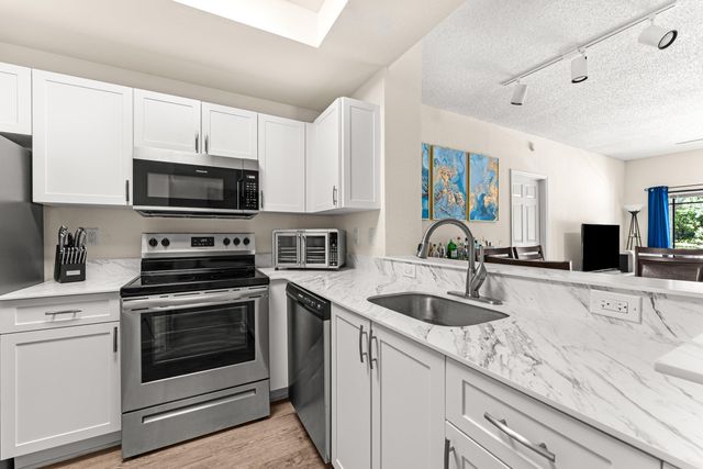 2801 Sarento Place 102, Palm Beach Gardens, FL 33410