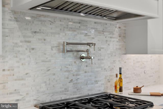 5117 YUMA ST NW, Washington, DC 20016