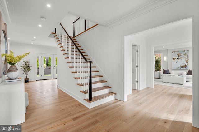 5117 YUMA ST NW, Washington, DC 20016