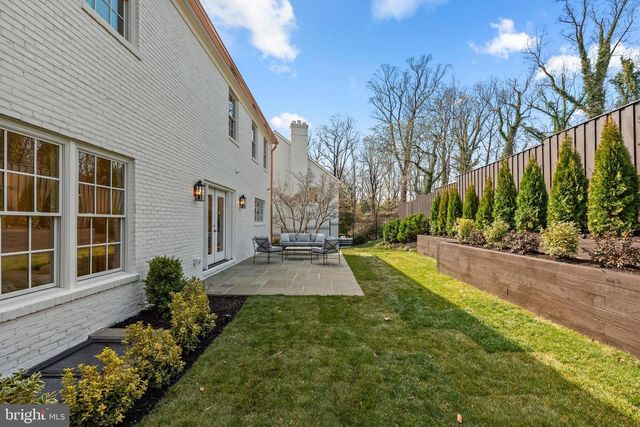 5117 YUMA ST NW, Washington, DC 20016