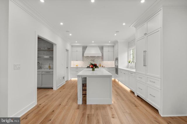 5117 YUMA ST NW, Washington, DC 20016