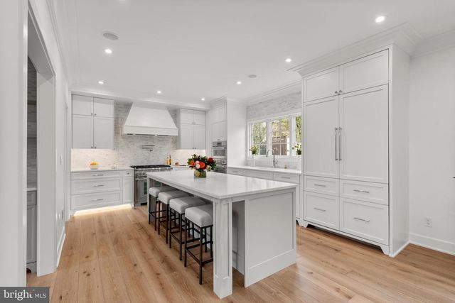 5117 YUMA ST NW, Washington, DC 20016