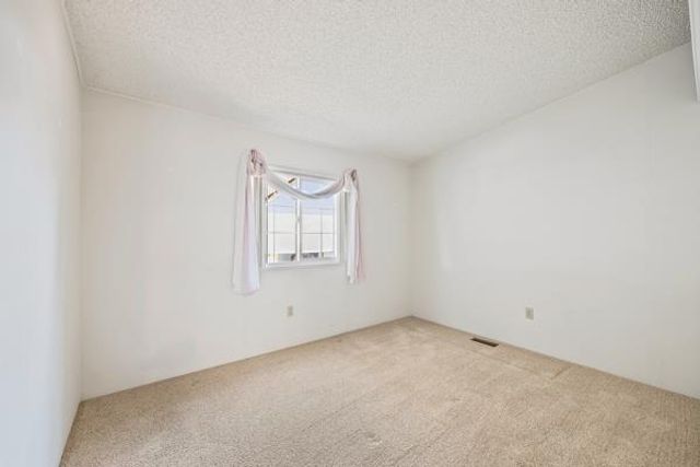 1551 6th #179 Avenue, Kingsburg, CA 93631