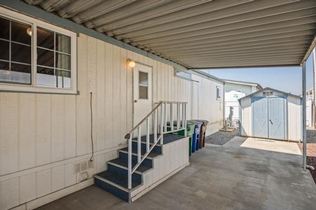 1551 6th #179 Avenue, Kingsburg, CA 93631