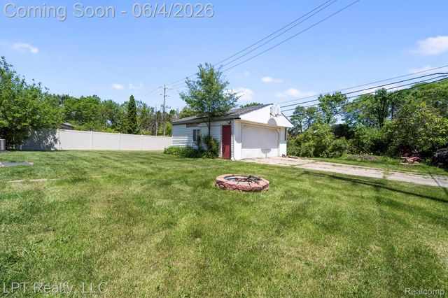 18181 Winwood Court, Brownstown Charter Township, MI 48193