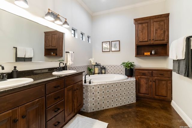 412 ELMWOOD DR, New Braunfels, TX 78130