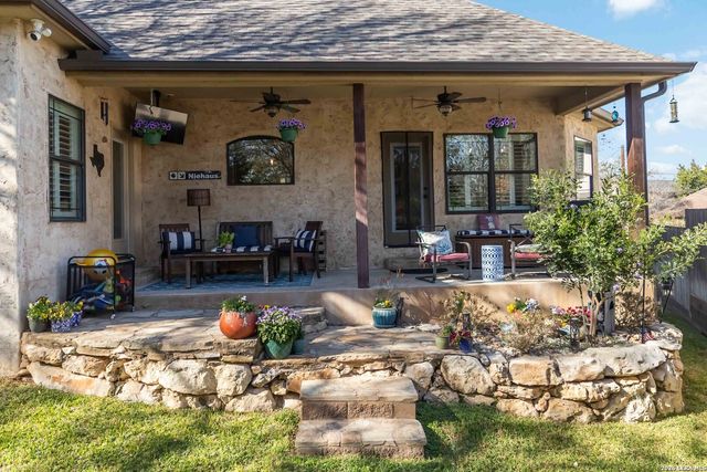 412 ELMWOOD DR, New Braunfels, TX 78130