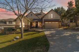 412 ELMWOOD DR, New Braunfels, TX 78130