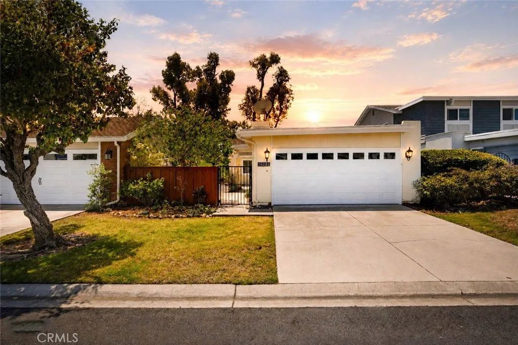 8332 Padrino, Huntington Beach, CA 92646