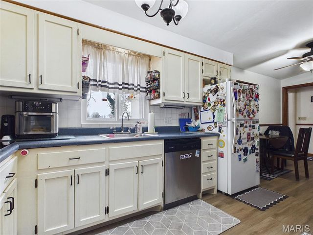 58 Harmon Drive, Lebanon, IL 62254