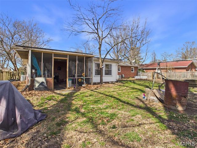 58 Harmon Drive, Lebanon, IL 62254