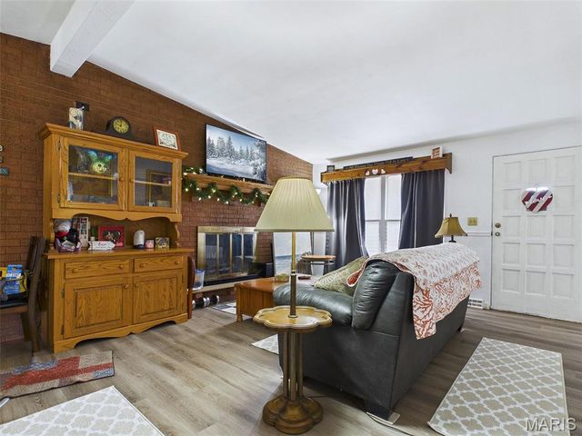 58 Harmon Drive, Lebanon, IL 62254