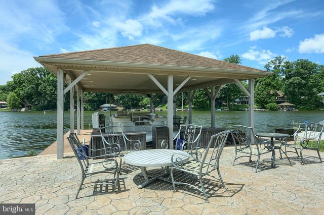 29 BRAGG DR, East Berlin, PA 17316