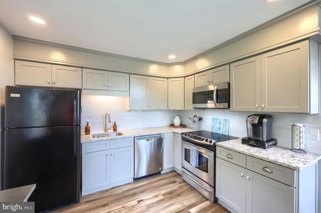 29 BRAGG DR, East Berlin, PA 17316