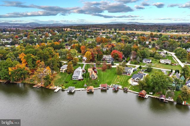 29 BRAGG DR, East Berlin, PA 17316