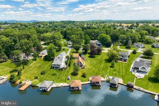 29 BRAGG DR, East Berlin, PA 17316