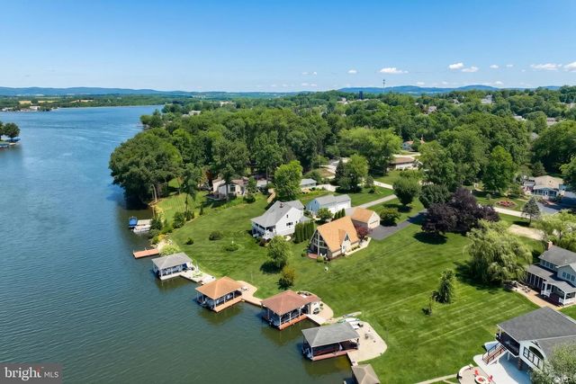 29 BRAGG DR, East Berlin, PA 17316