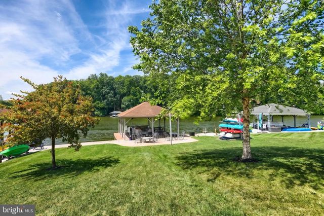 29 BRAGG DR, East Berlin, PA 17316